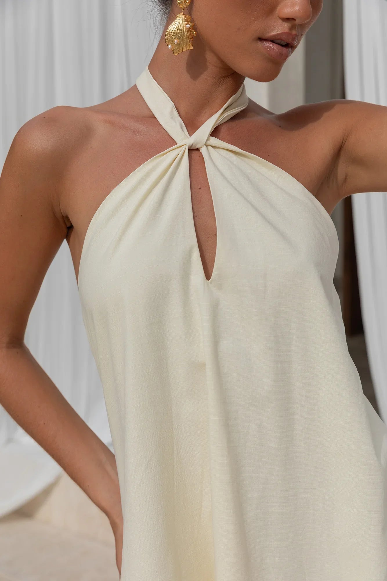 Coconut Sips Neckholder-Minikleid Gelb