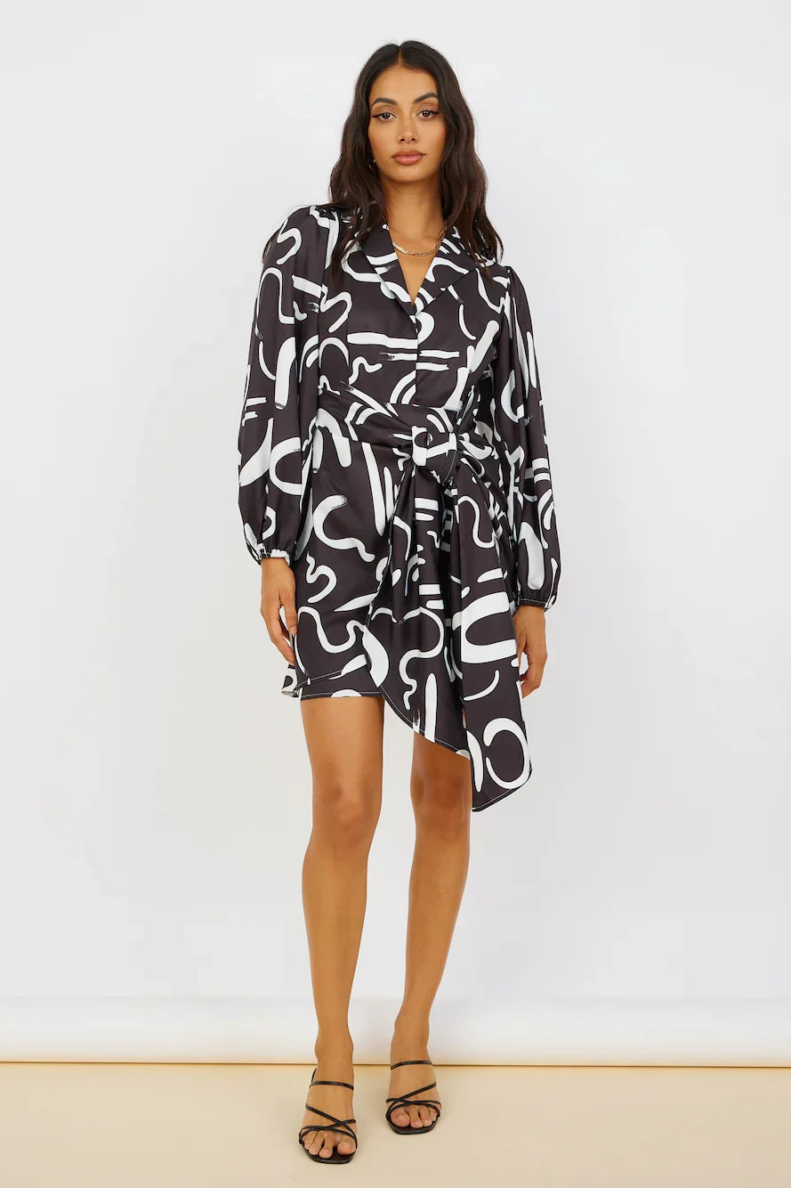 Less I Know Kleid Schwarz