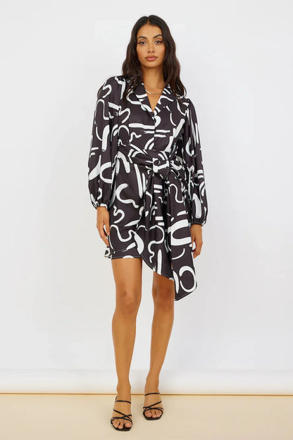 Less I Know Kleid Schwarz