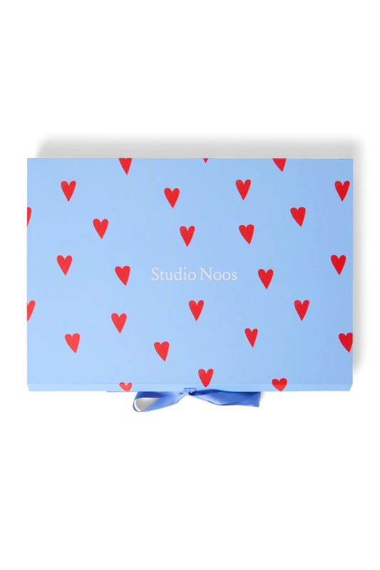 Hellblaue Geschenkbox mit Herzen S