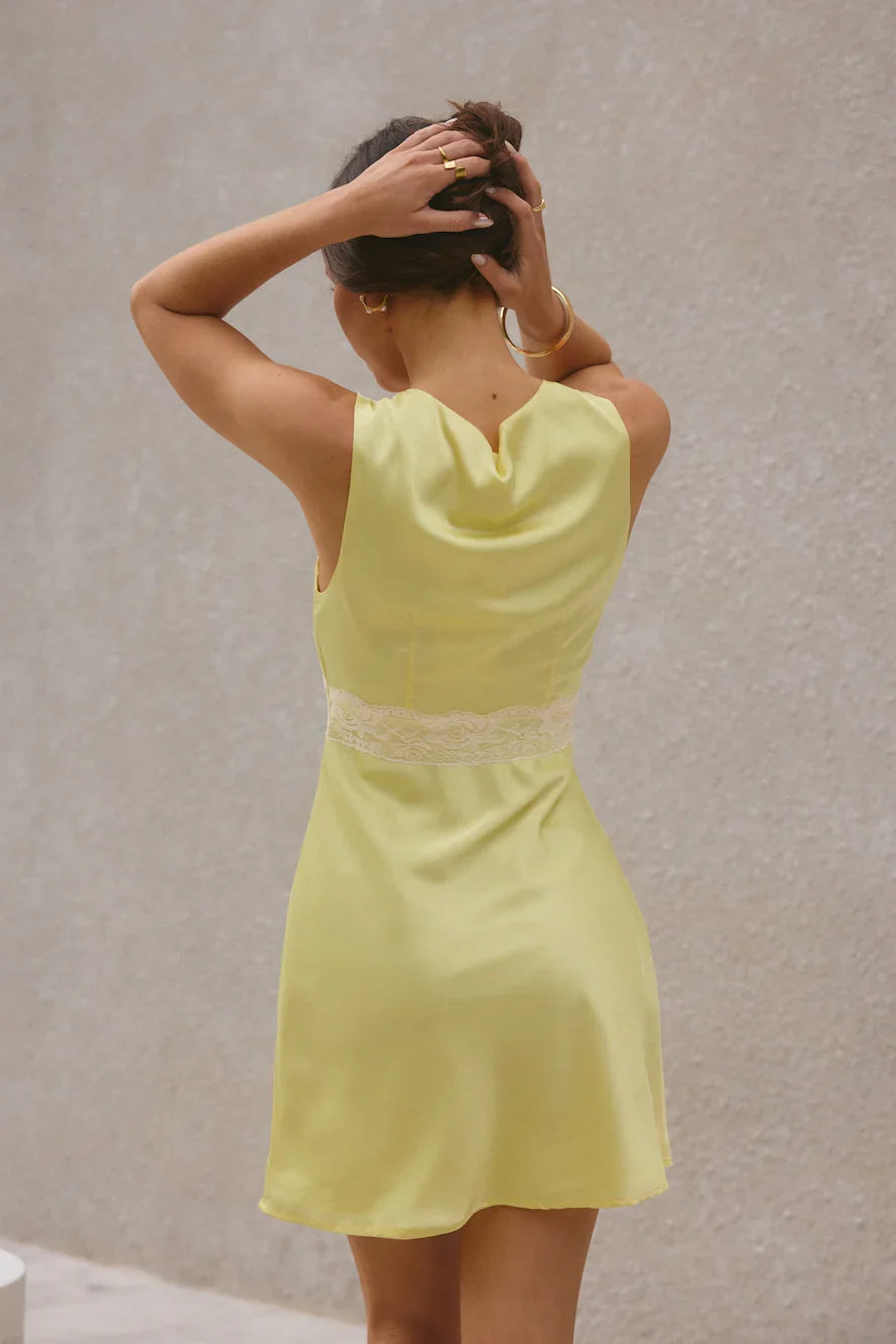 Calista Satin-Minikleid Gelb