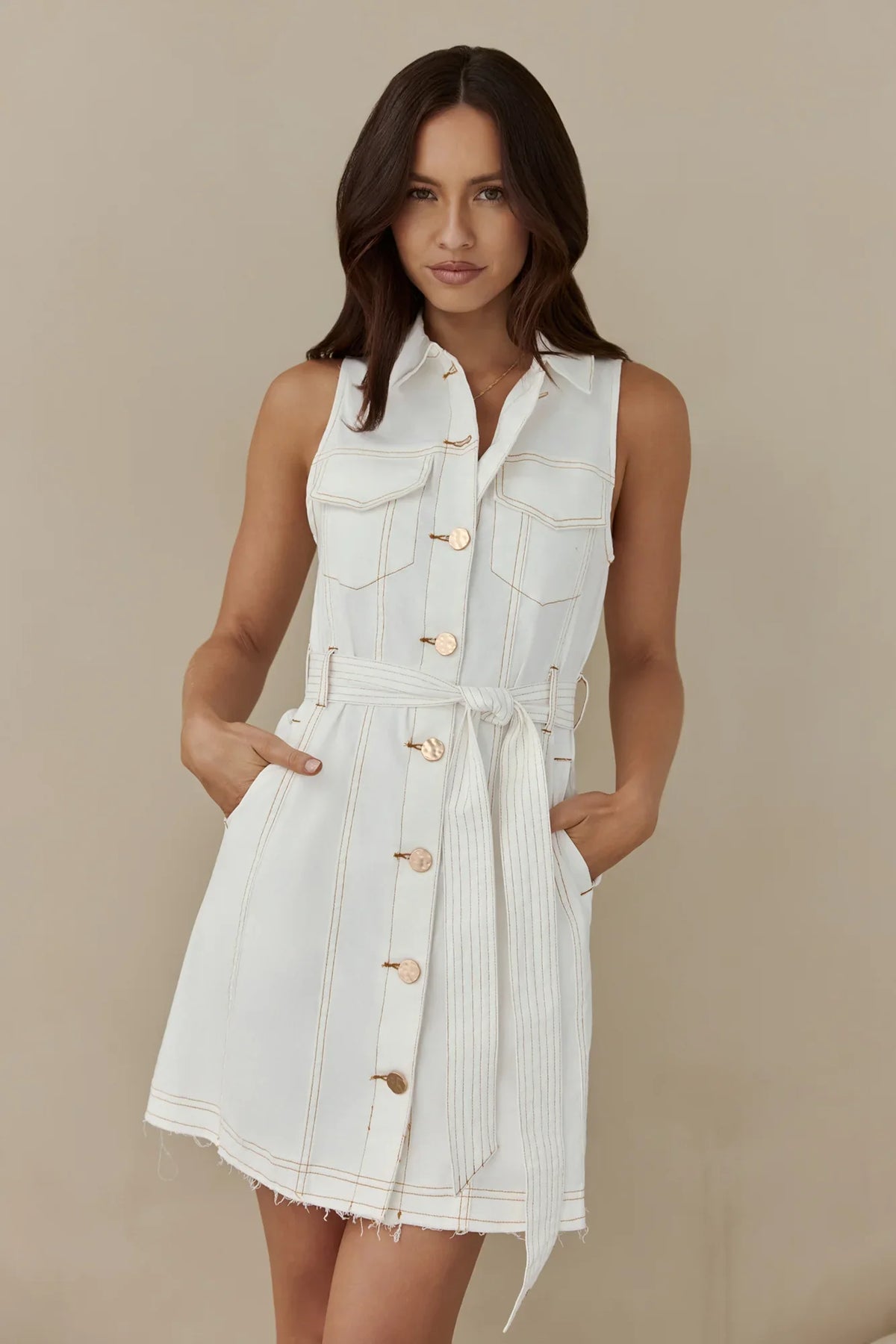 Off-Duty Explorer Jeans-Minikleid Weiß