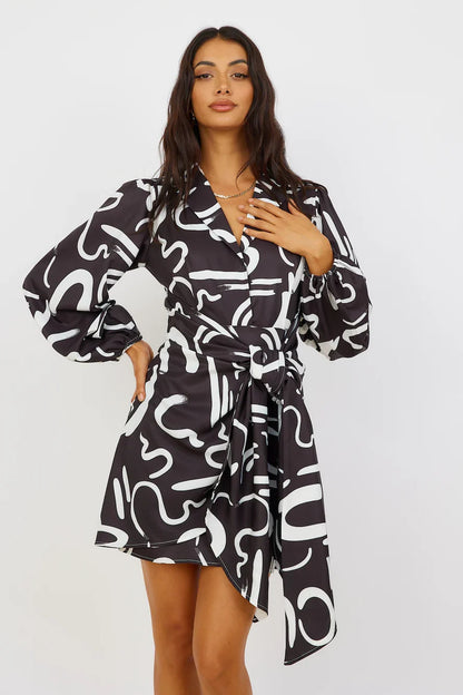 Less I Know Kleid Schwarz