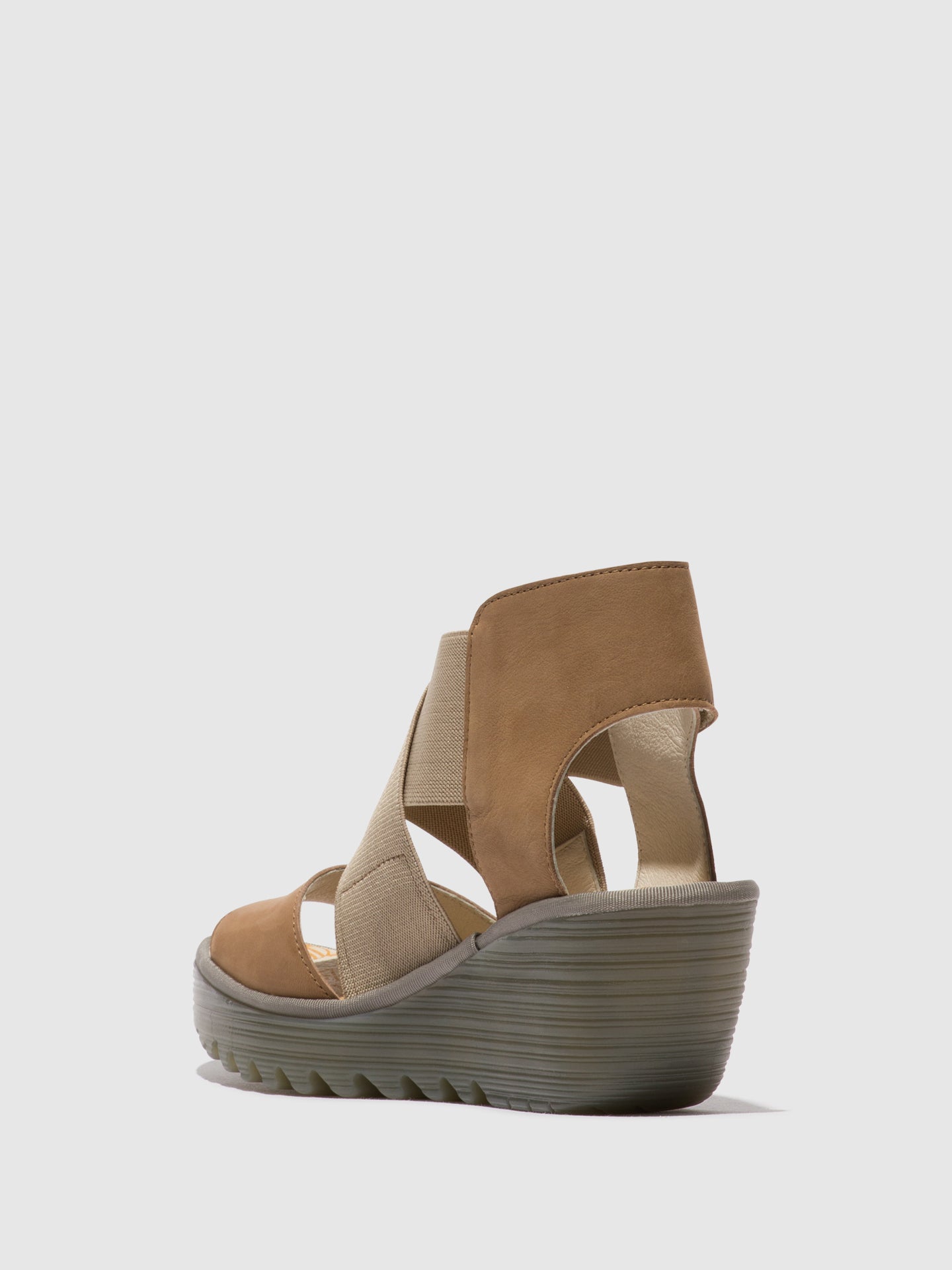 Crossover Sandals YUBA385FLY SAND