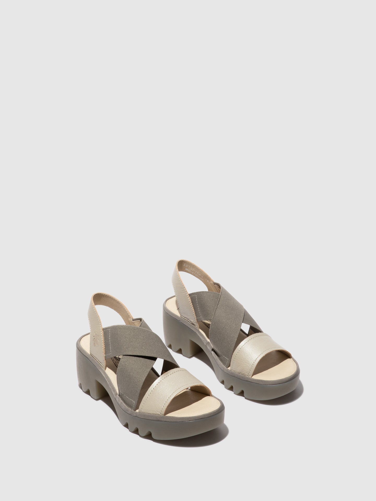 Crossover Sandals TAJI502FLY SILVER
