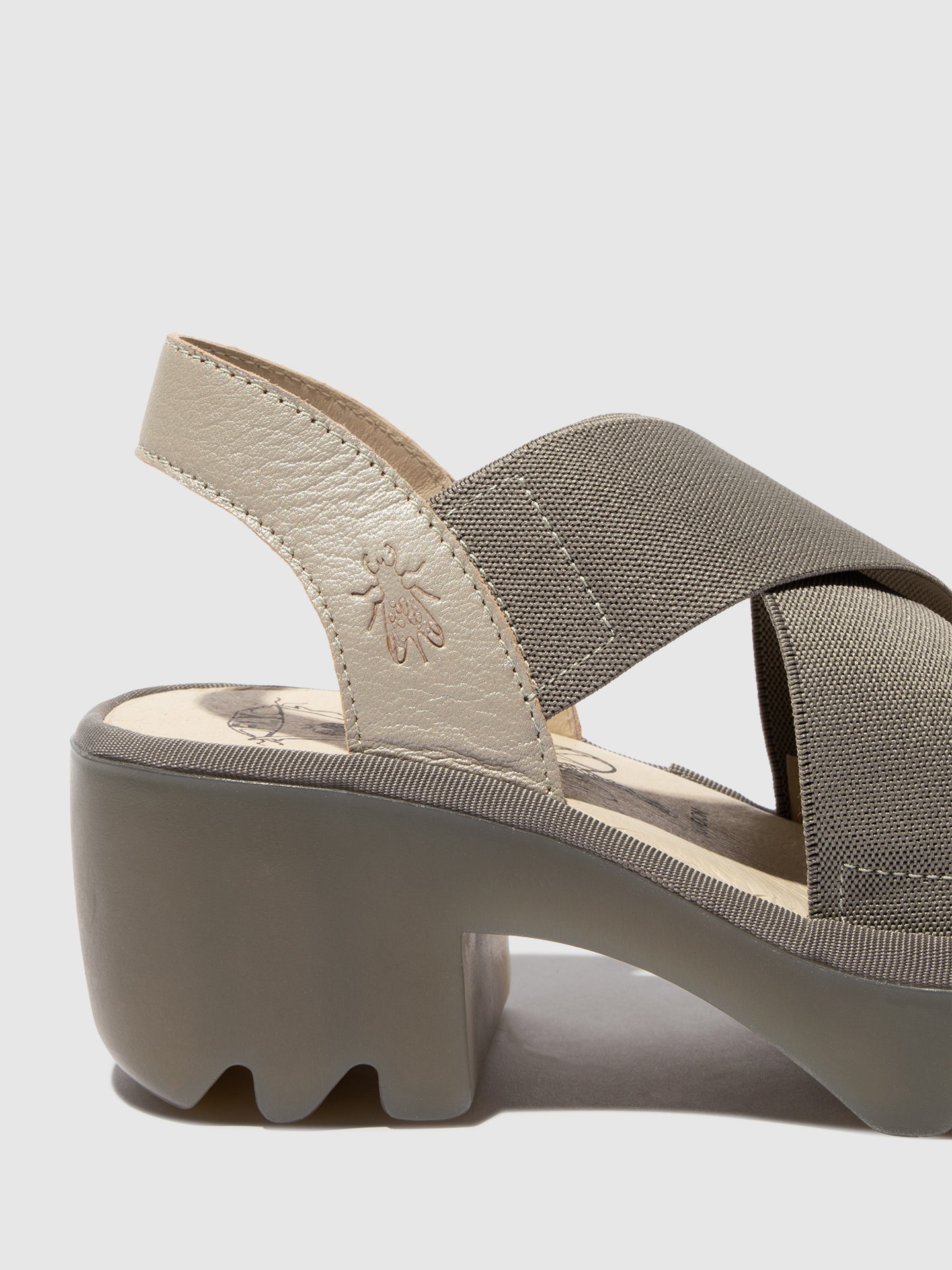Crossover Sandals TAJI502FLY SILVER