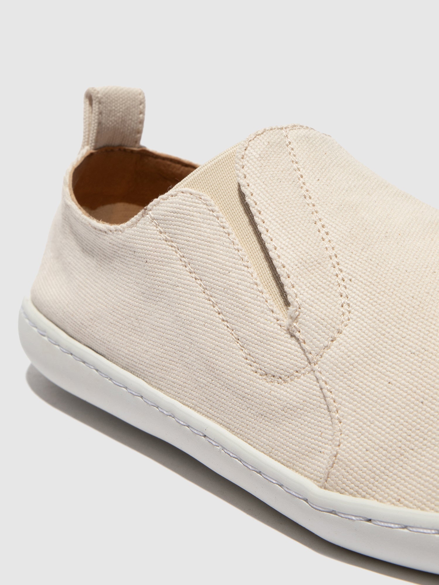 Slip-on Shoes PEBE668FLY BEIGE