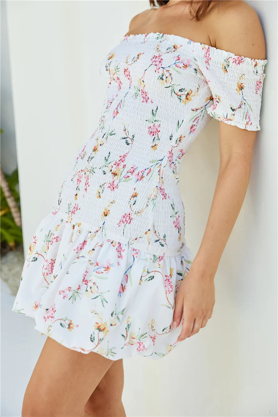 Mimi schulterfreies Minikleid Beige