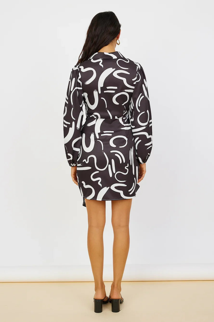 Less I Know Kleid Schwarz